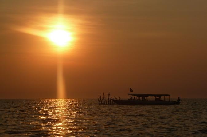 attraction-Sunset Cruise on Tonle Sap 2.jpg